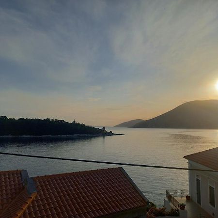 Sonia'S Apartment In Fiscardo Waterfront Φισκάρδο Εξωτερικό φωτογραφία